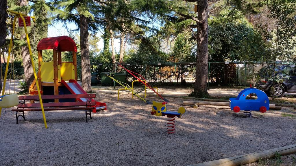 Holiday Park Mimoza Bašanija Exterior foto